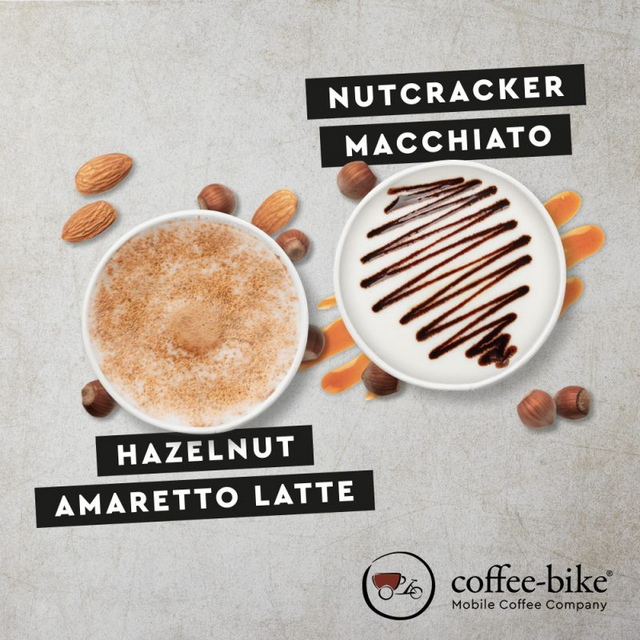 Winter Specials Hazelnut Amaretto Latte und Nutcracker Macchiato  auf Steinhintergrund mit Coffee-Bike Logo rechts unten