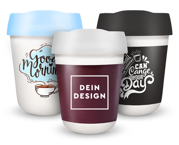 Drei Mehrwegbecher mit Deckeln in blau, schwarz und weiß mit verschiedenen bunten Illustrationen