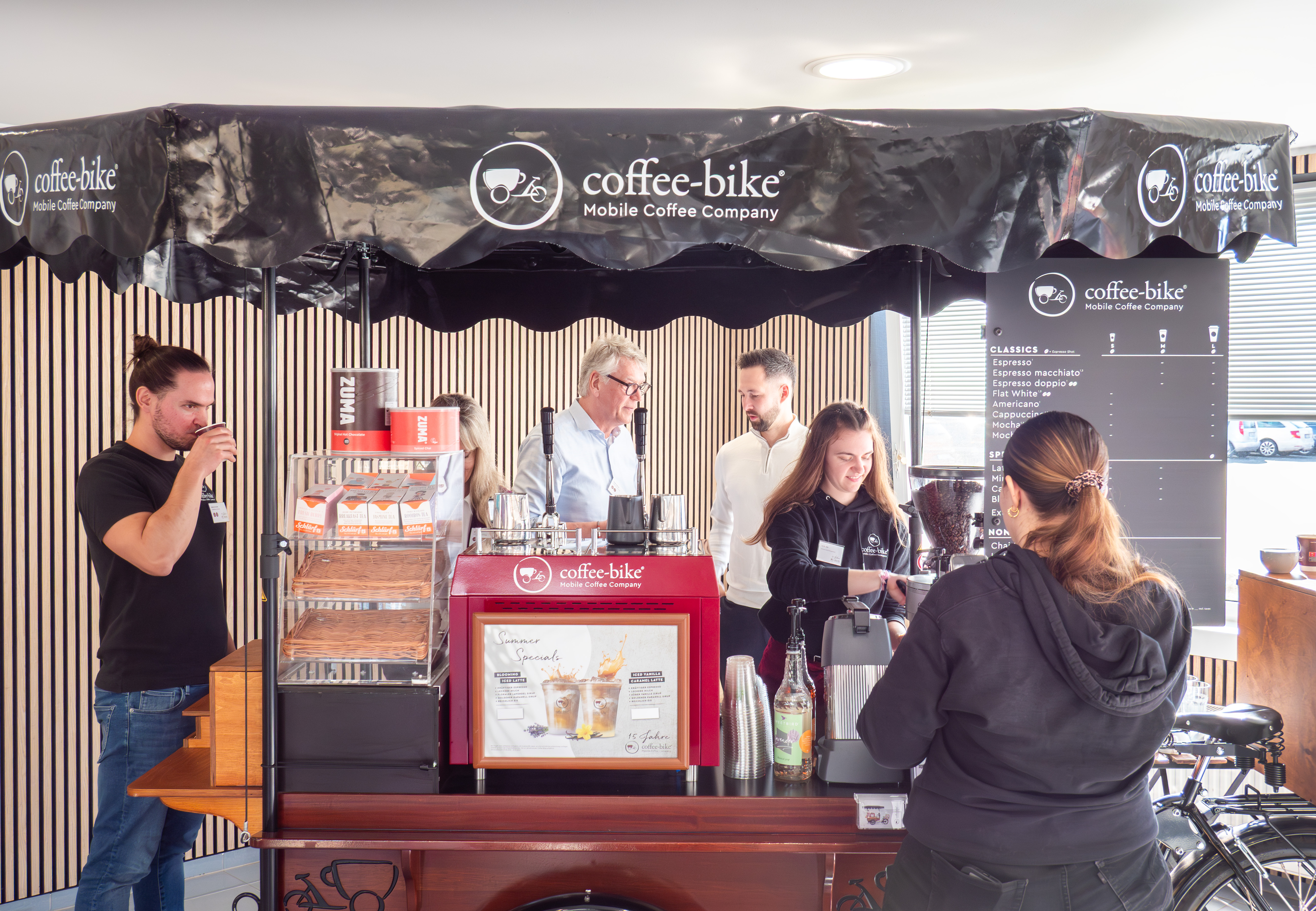 Latte art training on the Coffee-Bike